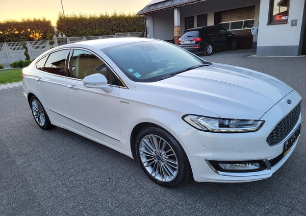 Ford Mondeo cena 78900 przebieg: 149000, rok produkcji 2018 z Hrubieszów małe 781